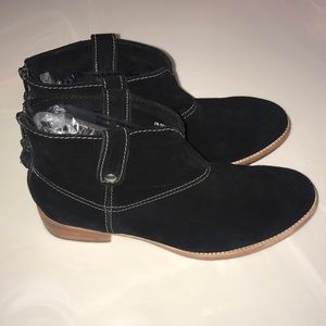 JOHNSTON & MURPHY W’s 8.5 Black Suede Ankle Bootie